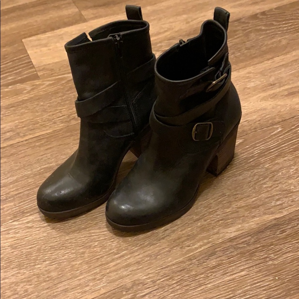 Lucky Brand booties